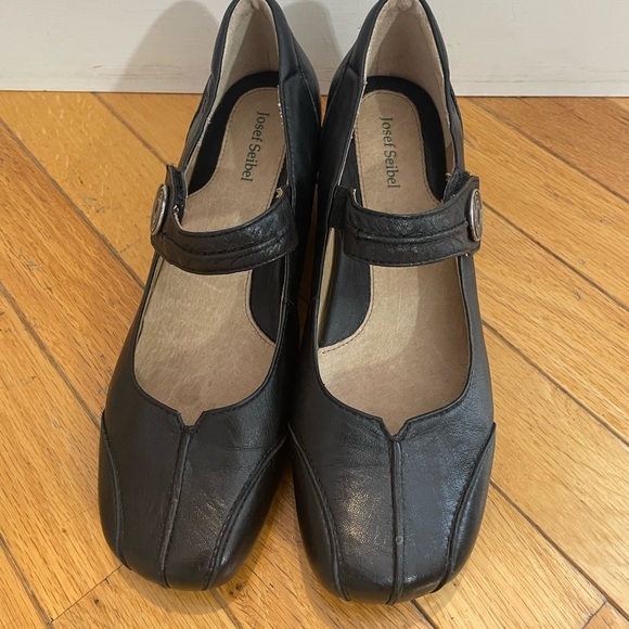 Josef Seibel Shoes Josef Seibel Ladies Leather Mary Janes Size 38